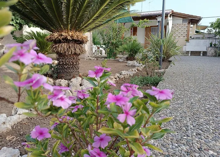 Il Giardino Di Sofia Charm And Comfort Apartment
